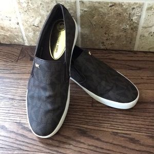EUC Michael Kors Keaton slip ons 9